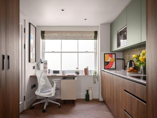 South Kensington Apartments - image 5