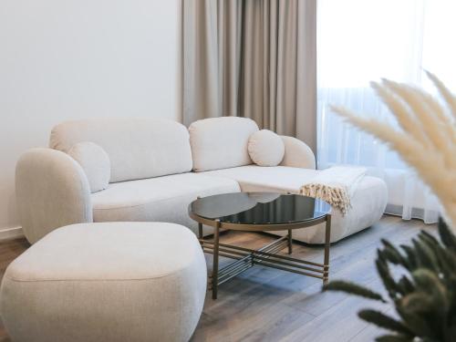 Luxury City-Center Apartment in Bratislava - Parking Included, Bratislava