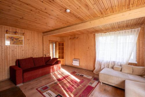 Juniper tree house in Remniku