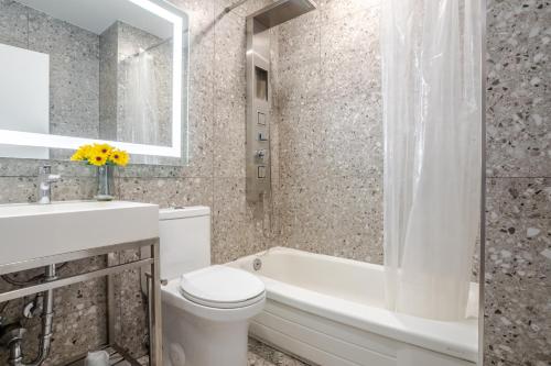 Twin Room image 1