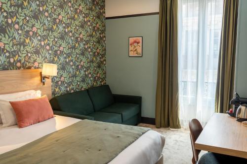  Executive Room image 1