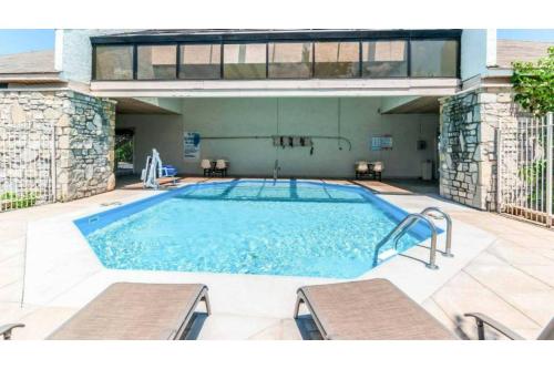 Motel 6 Southgate, MI - Detroit - 수영장