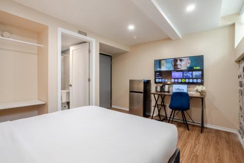 Standard Queen Room image 4