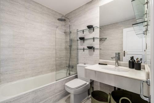 Cerro - 2 bedroom in Justicia, Madrid (photo 9)