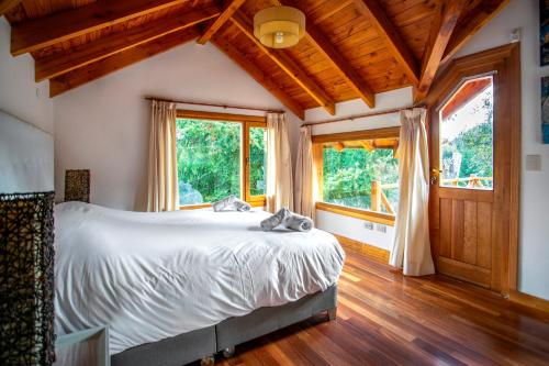 BOG La Florcita - Casa en Puerto Manzano rodeada de bosque in Puerto Manzano