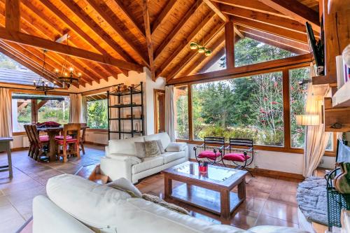 BOG La Florcita - Casa en Puerto Manzano rodeada de bosque in Puerto Manzano