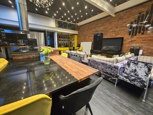 Ilford, Looking for WOW, click here gîte à louer Goodmayes Railway Station