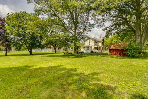 'Chucker Chalet' - Hunter’s Haven in Houtzdale!