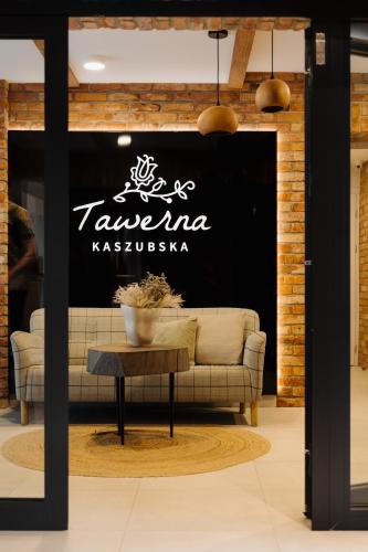 Vestabils, Tawerna Kaszubska in Ostrzyce