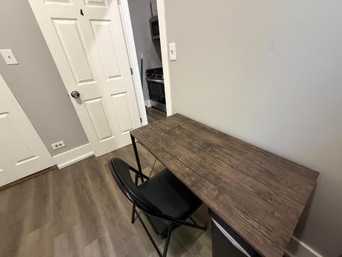 Beautiful Home Near Downtwon - Free Parking! in Grand Boulevard