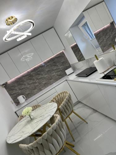 GOLD Apartment