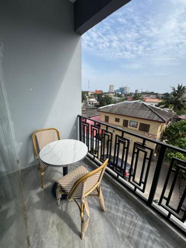 Superb Enclave in Asylum Down