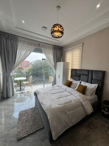 Superb Enclave in Asylum Down