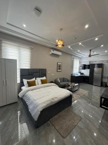 Superb Enclave in Asylum Down