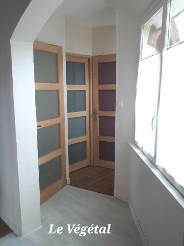Les Belles Terrasses Dieppe ,3 appartements , LE VEGETAL de 1 à 8 personnes , LE TROPICAL de 1 à 6 personnes , LE FLORAL avec TERRASSE de 1 à 3 personnes , quartier calme au stationnement gratuit à coté de l'avenue verte