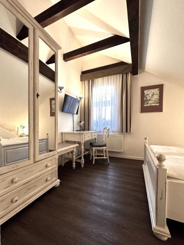 1 queen bed
