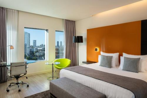 Standard Room image 5
