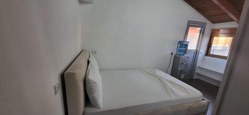 Jon rooms, Himare (foto 6)