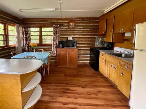 Balsam Lake - 2-Bedroom Cabin in Kawartha #11 in Rosedale (ON)