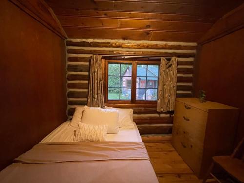 3-Bedroom Cottage #7 - Balsam Lake in Rosedale (ON)