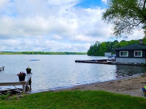 Upper Boathouse on Balsam Lake #1, Kawartha Lakes (fotografie 3)