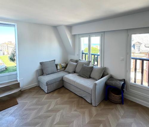 Appartement familial - 2 toits terrasses - vue mer - hyper centre d'Houlgate in Ульгат