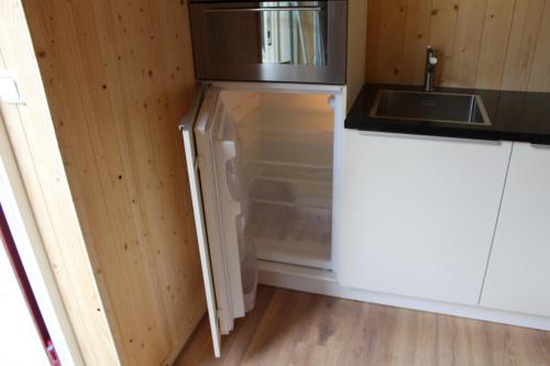 köök, camping pod Lyts Dekema 3 in Mantgum