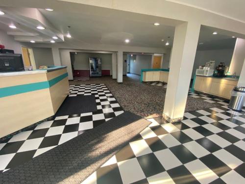 Motel 6 McAlester, OK - South