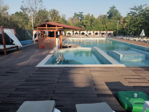 Piscina, For Fun resort naturist libertin - adults only in Costinesti