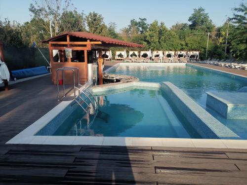 Piscina, For Fun resort naturist libertin - adults only in Costinesti