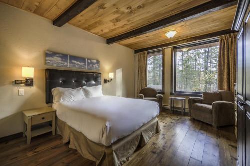 2 bedrooms, 4 beds