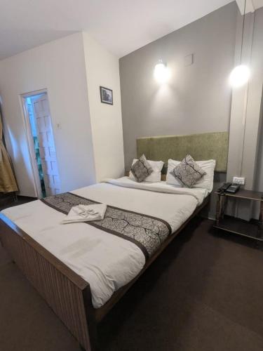 Hotel Sakura Mountain view Near Darjeeling Toy Train Station – khách sạn tại Rajbari
