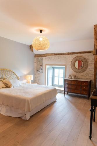 Armance in ปูยี-ออง-โอซัว