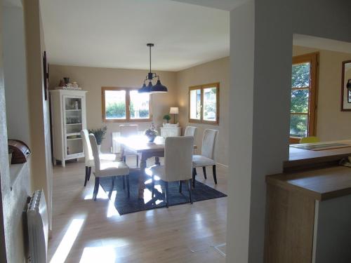 House for 9 people in Moon-sur-Elle