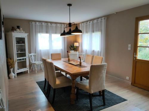 House for 9 people in Moon-sur-Elle