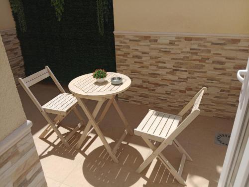 Hostal Calaya in กอร์เบรา