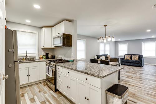 13 Mi to Gillette Stadium Pet-Friendly Apt! in 北阿特爾伯勒