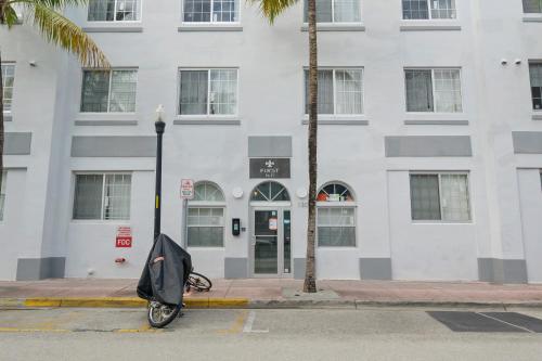 Sage on Ocean Drive Apartments - image 6