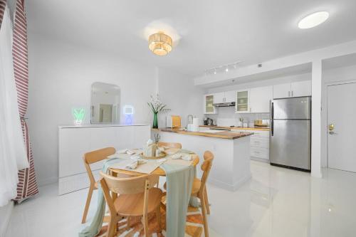 Sage on Ocean Drive Apartments in Miami Beach, USA