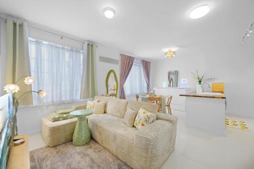 Sage on Ocean Drive Apartments - image 11