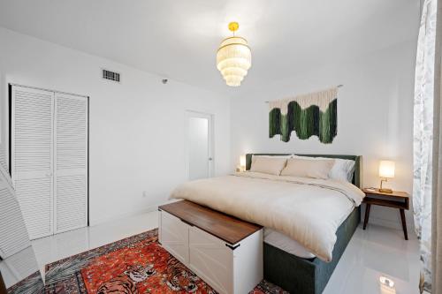 Sage on Ocean Drive Apartments in Miami Beach, USA