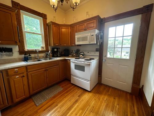 Dr Combackers Historic 1880s Home in Osceola (WI)