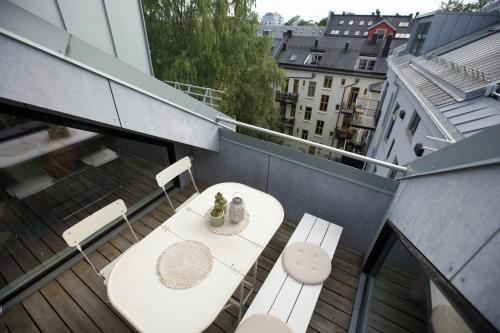 Top floor - view & balcony in Oslo city center, Oslo (photo 2)