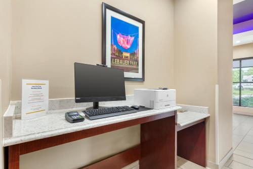 Comfort Suites Greensboro-High Point - image 11