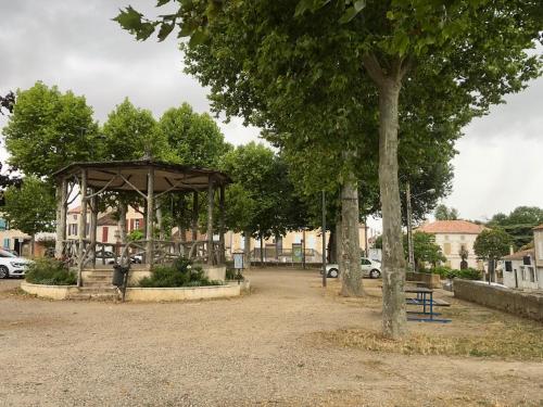 Astaffort centre app 4 pers in 阿斯塔福爾