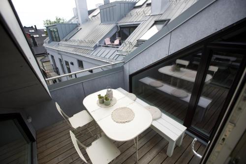 Top floor - view & balcony in Oslo city center, Oslo (photo 4)