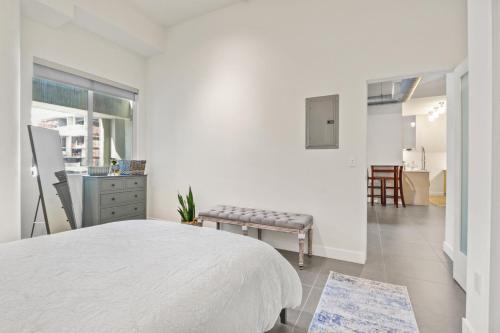 Stunning DTLA Gem 2 bed with pool, gym and parking, Los Angeles (fotografie 5)