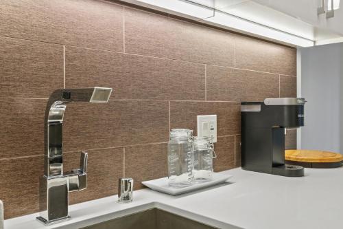 Stunning DTLA Gem 2 bed with pool, gym and parking, Los Angeles (fotografie 7)