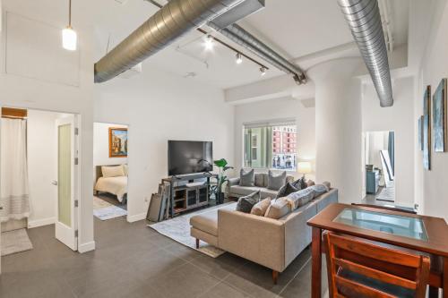 Stunning DTLA Gem 2 bed with pool, gym and parking, Los Angeles (fotografie 8)