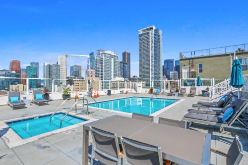 Stunning DTLA Gem 2 bed with pool, gym and parking, Los Angeles (fotografie 10)